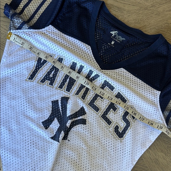 Women’s Mesh Yankees Jersey - Picture 8 of 11